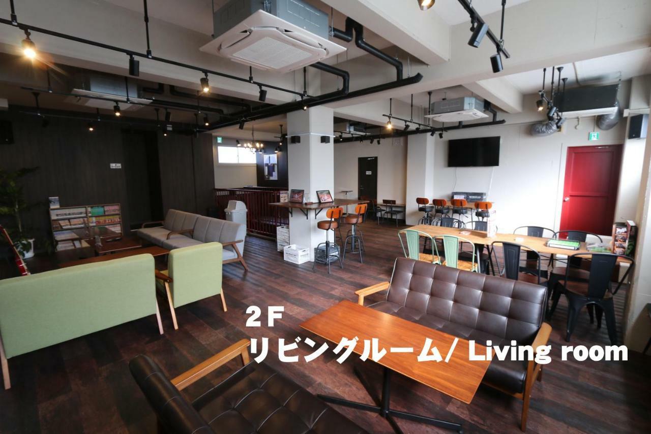 Ostello Red Helmet House & Sports Bar Hiroshima Esterno foto